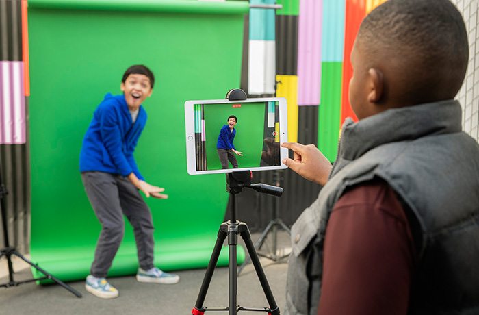 201216_EDU-K12-LibraryShoot_BG_w001970